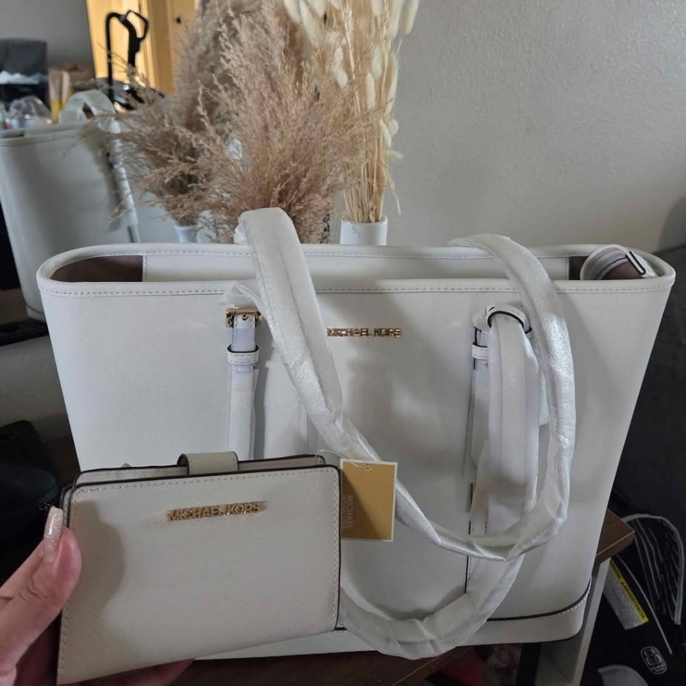 Michael Kors Large Jet Set Saffiono Leather Tote Bag + Wallet